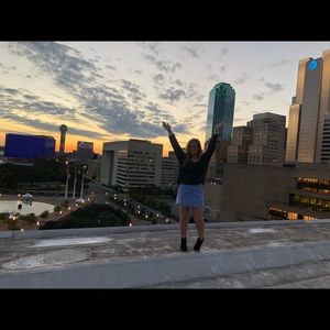 Meet your Posher, Alexis